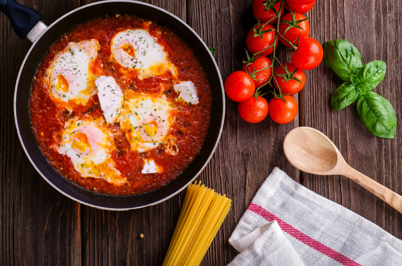 Recette Oeufs A La Tomate Et Aux Courgettes Frije